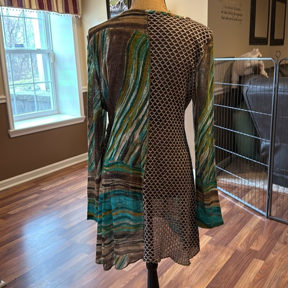 Size large multi patterned top 1/2 sweater material other slightly sheer top - Picture 4 of 4